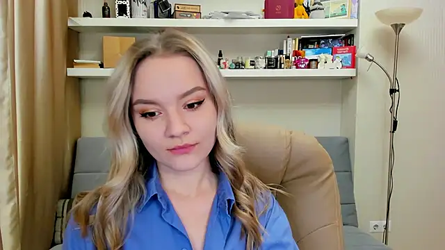 Snapshot of Kara_Smith_ chatting on December 2024 09:16:01 PM Kara Smith online show from December 2024 09:16:01 PM