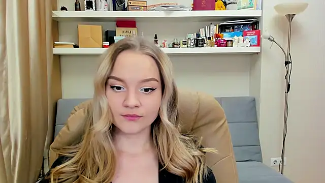 Snapshot of Kara_Smith_ chatting on January 2025 12:27:02 AM Kara Smith online show from January 2025 12:27:02 AM