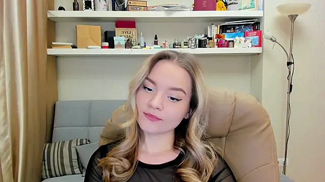 Snapshot of Kara_Smith_ chatting on January 2025 10:06:01 PM Kara Smith online show from January 2025 10:06:01 PM