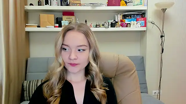 Snapshot of Kara_Smith_ chatting on January 2025 10:19:01 PM Kara Smith online show from January 2025 10:19:01 PM