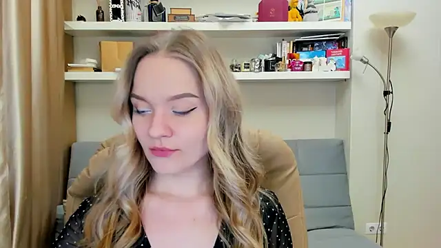 Snapshot of Kara_Smith_ chatting on January 2025 11:03:01 PM Kara Smith online show from January 2025 11:03:01 PM