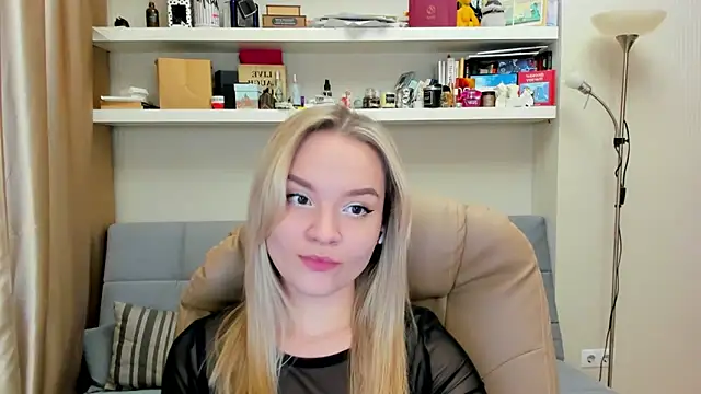 Snapshot of Kara_Smith_ chatting on February 2025 12:27:02 AM Kara Smith online show from February 2025 12:27:02 AM