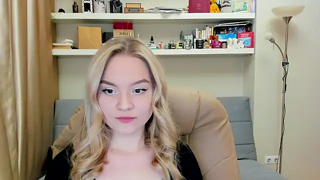 Snapshot of Kara_Smith_ chatting on March 2025 09:38:01 PM Kara Smith online show from March 2025 09:38:01 PM