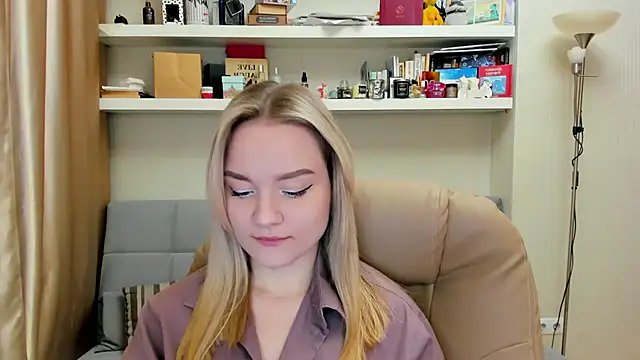 Snapshot of Kara_Smith_ chatting on March 2025 11:59:02 PM Kara Smith online show from March 2025 11:59:02 PM