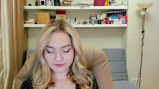 Kara Smith  online show from March 2025 11:43:01 PM