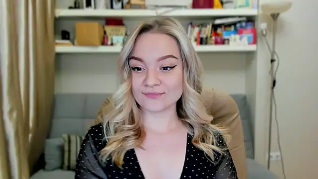 Snapshot of Kara_Smith_ chatting on November 2025 11:14:02 PM Kara Smith online show from November 2025 11:14:02 PM