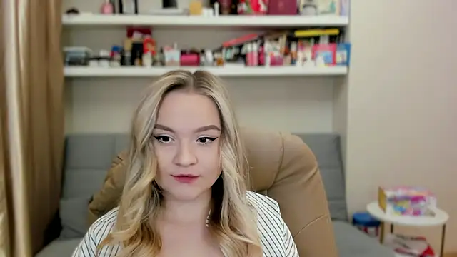 Kara Smith  online show from June 2026 11:20:01 PM