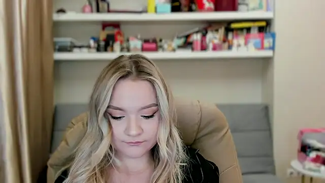Kara Smith  online show from July 2026 11:21:02 PM