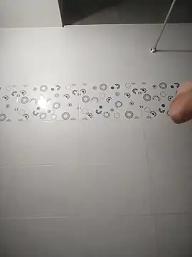 Snapshot of Andy-rtg chatting on September 2025 02:45:01 AM Andy-rtg online show from September 2025 02:45:01 AM