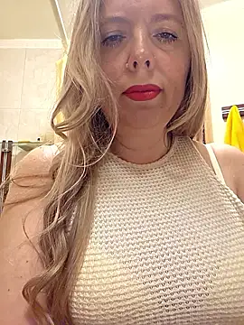 Snapshot of Irina3718 chatting on June 2026 10:30:01 AM Irina3718 online show from June 2026 10:30:01 AM