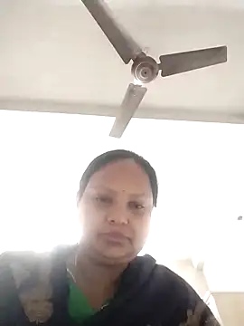 Snapshot of Arohi35 chatting on March 2025 01:08:02 PM Arohi35 online show from March 2025 01:08:02 PM