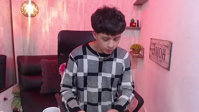 Snapshot of Sam_Daves chatting on March 2025 05:10:02 PM Sam Daves online show from March 2025 05:10:02 PM