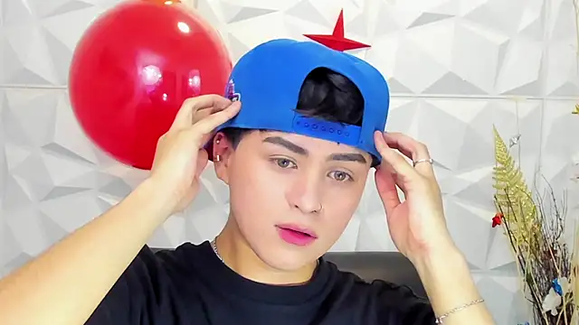 Snapshot of Sam_Daves chatting on December 2025 12:54:01 PM Sam Daves online show from December 2025 12:54:01 PM