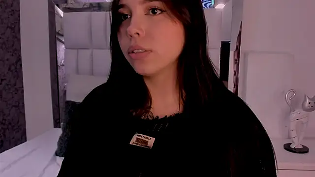 Snapshot of LunaCandy_ chatting on November 2025 03:22:02 PM LunaCandy online show from November 2025 03:22:02 PM