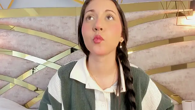 Snapshot of Sofiia_Rossee_ chatting on November 2025 07:57:02 PM Sofiia Rossee online show from November 2025 07:57:02 PM