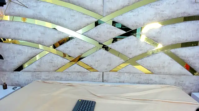 Snapshot of Sofiia_Rossee_ chatting on December 2025 10:08:02 PM Sofiia Rossee online show from December 2025 10:08:02 PM