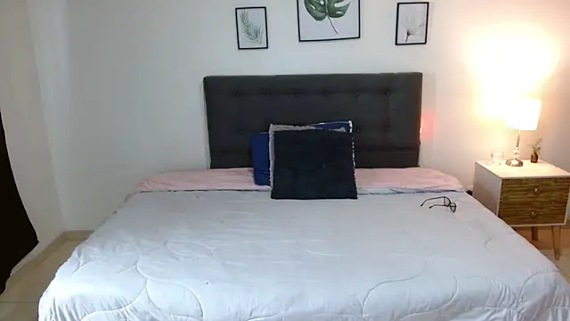 Snapshot of mia_velvet1 chatting on November 2025 02:07:01 PM mia velvet1 online show from November 2025 02:07:01 PM