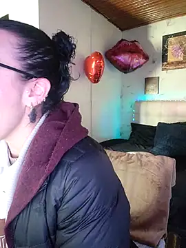 Snapshot of mia_velvet1 chatting on February 2026 02:37:02 PM mia velvet1 online show from February 2026 02:37:02 PM