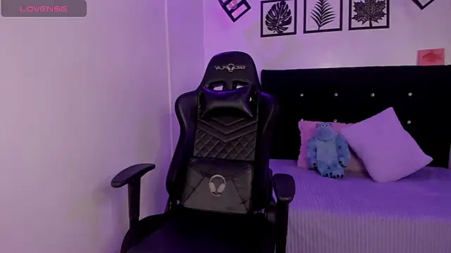 Abby Piink online show from October 2025 03:34:01 PM