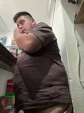 Snapshot of elninio_poya chatting on December 2025 08:06:02 PM elninio poya online show from December 2025 08:06:02 PM