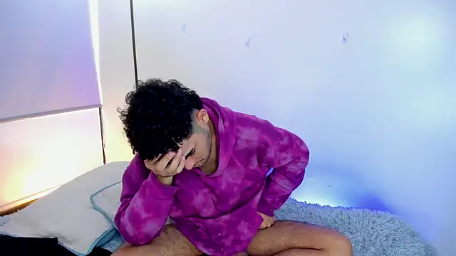 Snapshot of LucasCarterr_ chatting on March 2025 03:53:02 PM LucasCarterr online show from March 2025 03:53:02 PM