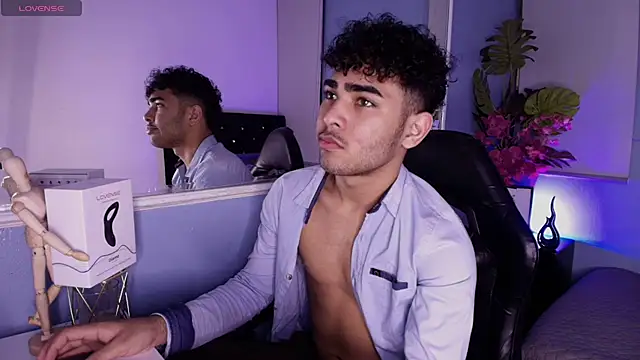 Snapshot of LucasCarterr_ chatting on September 2025 03:30:02 AM LucasCarterr online show from September 2025 03:30:02 AM