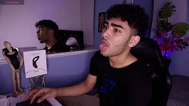 Snapshot of LucasCarterr_ chatting on September 2025 04:02:02 AM LucasCarterr online show from September 2025 04:02:02 AM