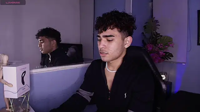 Snapshot of LucasCarterr_ chatting on September 2025 03:54:01 AM LucasCarterr online show from September 2025 03:54:01 AM