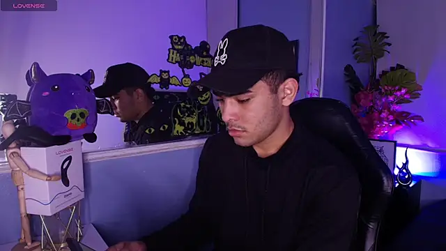 Snapshot of LucasCarterr_ chatting on October 2025 04:41:02 AM LucasCarterr online show from October 2025 04:41:02 AM