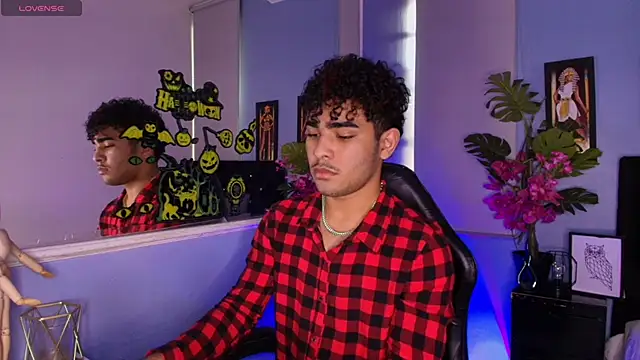 Snapshot of LucasCarterr_ chatting on October 2025 08:17:01 PM LucasCarterr online show from October 2025 08:17:01 PM