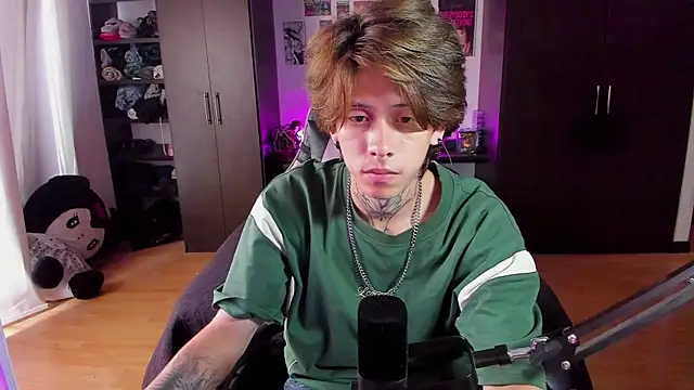 xIce Boy online show from March 2026 02:23:01 PM