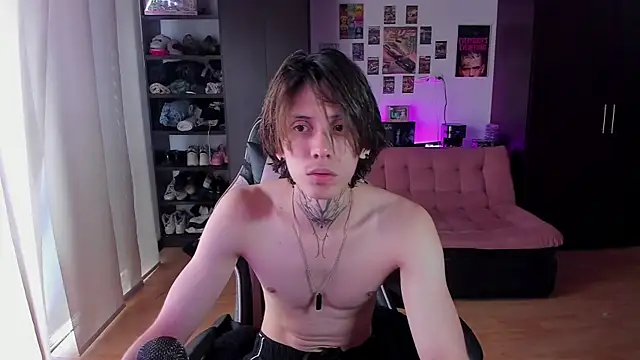 xIce Boy online show from April 2026 09:04:01 PM