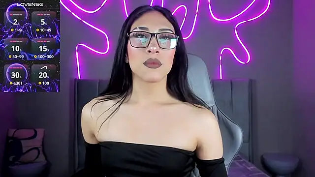 Snapshot of madison__rey chatting on November 2025 04:44:01 AM madison rey online show from November 2025 04:44:01 AM