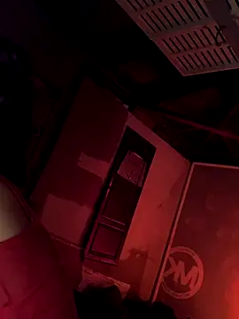 Snapshot of 2brokegirlz chatting on December 2025 07:34:01 AM 2brokegirlz online show from December 2025 07:34:01 AM