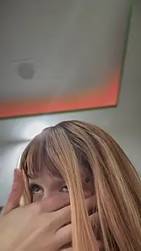 LoganPeny online show from November 2025 05:31:01 AM