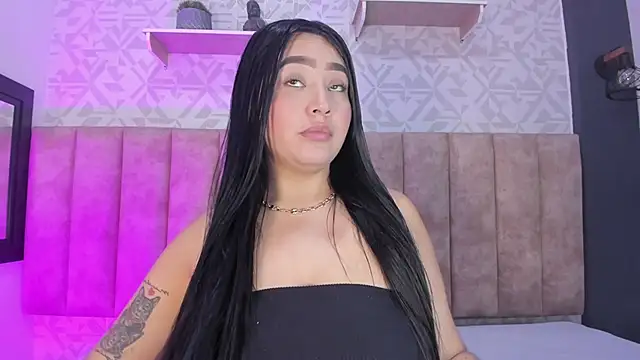 Snapshot of MelinaCruz chatting on October 2025 04:12:02 AM MelinaCruz online show from October 2025 04:12:02 AM