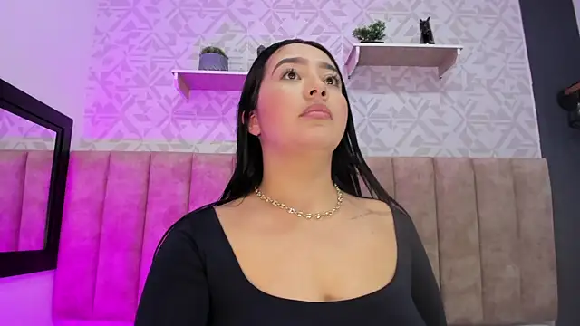 Snapshot of MelinaCruz chatting on November 2025 03:39:01 AM MelinaCruz online show from November 2025 03:39:01 AM