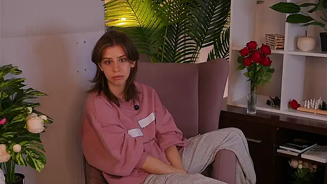 Snapshot of NormaCusson chatting on March 2025 05:35:02 PM NormaCusson online show from March 2025 05:35:02 PM