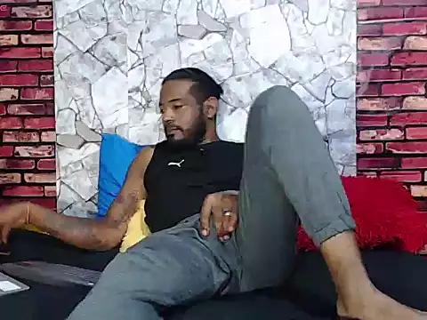 BladeFoxxx1 online show from February 2026 02:48:01 AM