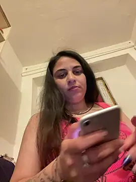 Veramaia online show from April 2026 08:15:01 PM