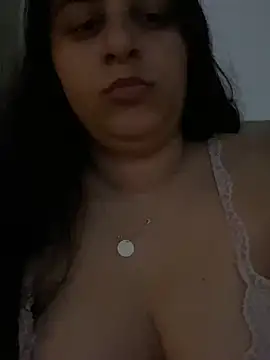 Veramaia online show from July 2026 01:32:01 PM