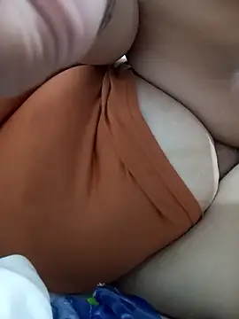 Snapshot of aliciaxm chatting on December 2025 06:03:02 PM aliciaxm online show from December 2025 06:03:02 PM