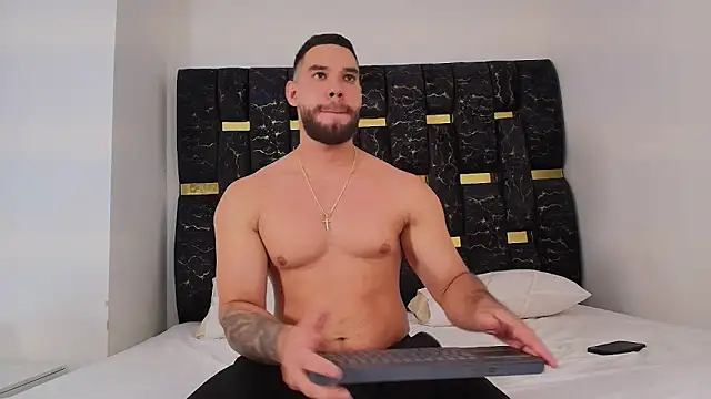 chris blake   online show from November 2025 06:08:01 PM