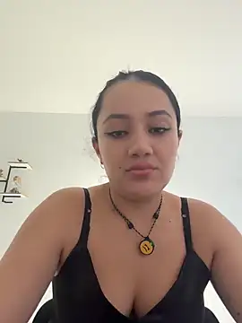 Snapshot of Isa_1207 chatting on June 2026 07:31:01 PM Isa 1207 online show from June 2026 07:31:01 PM