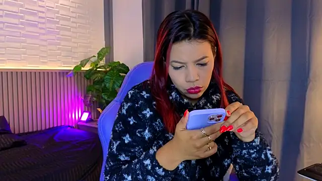 TiffanyWalk online show from November 2025 10:59:01 AM