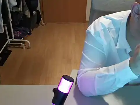 Snapshot of bigboyZ6 chatting on November 2025 05:56:02 PM bigboyZ6 online show from November 2025 05:56:02 PM