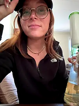 SpaceCowWhore online show from October 2025 04:27:02 PM