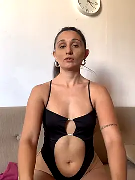 luci brecman online show from October 2025 03:56:02 PM