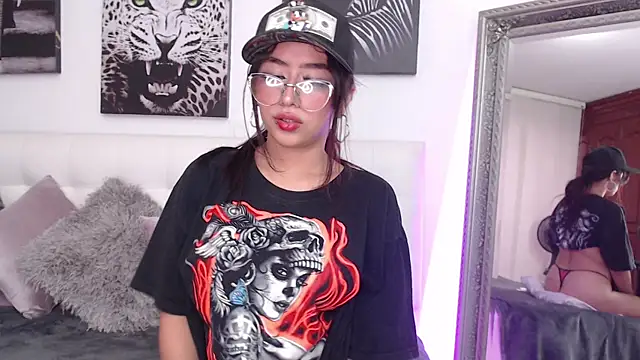 sophie-carter online show from March 2025 07:31:02 PM