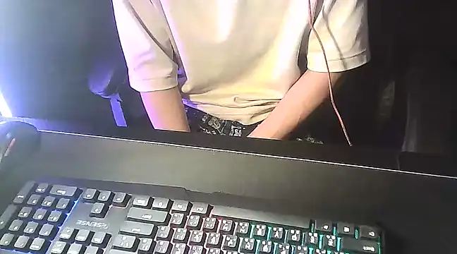 Snapshot of zhezheggin chatting on March 2025 05:28:01 PM zhezheggin online show from March 2025 05:28:01 PM